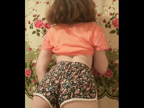 ❤️ Tânără sexy care se dezbracă de pantaloni scurți în fața camerei de filmat ☑ at ro.super-vip.top ❌